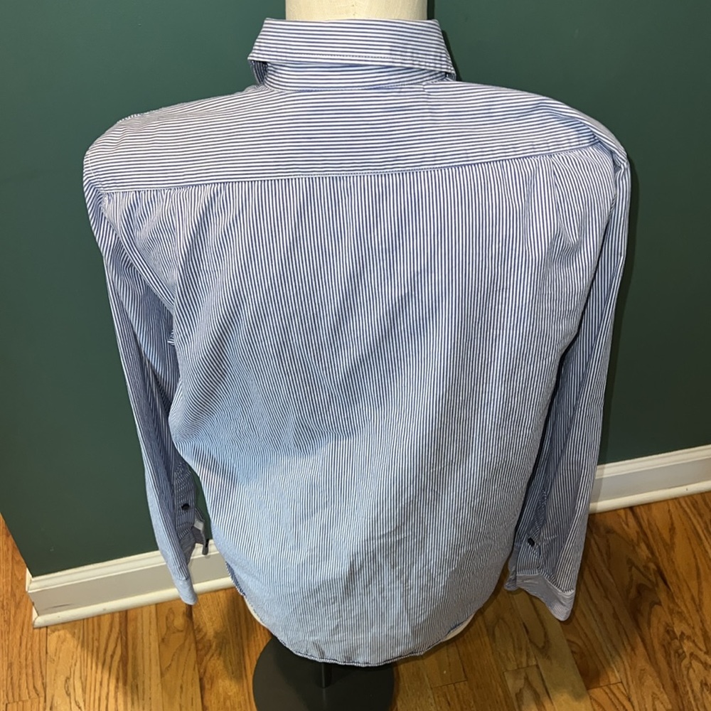 Mens American Eagle slim fit‎ button up.  Size medium - Picture 3 of 4